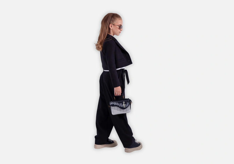 Monochrome Mania